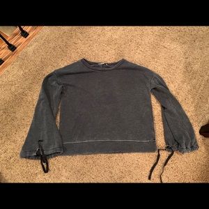 American Eagle flare sleeved sweatshirt